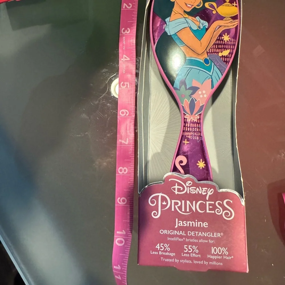 PRINCESS JASMINE “limited edition” wet brush!Collect them all🩷zoom in for deets